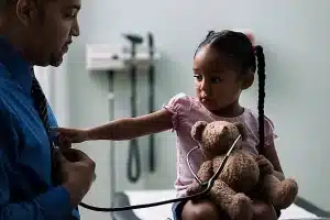 مراجعه زیاد به پزشک در کودکی 