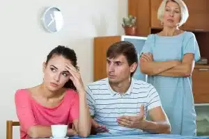نحوه برخورد با بی‌احترامی خانواده همسر